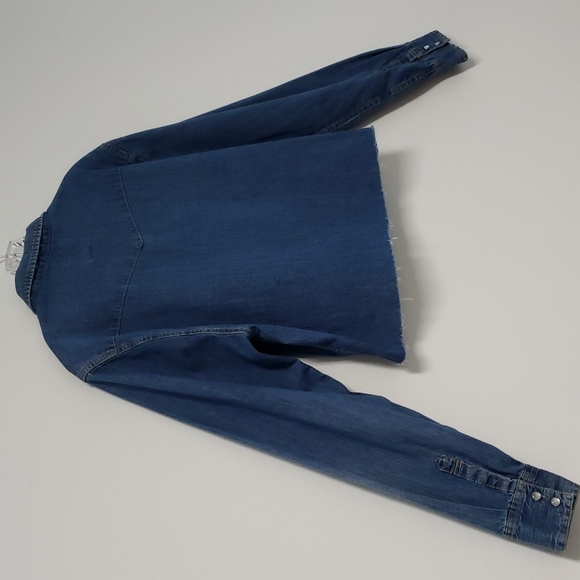 Levi's cropped denim shirt - Picture 11 of 16